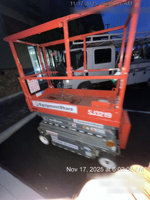 2020 Skyjack SJIII-3219 Solid NM Tires, Half height spring hinged entry gate, Dual Beacons, 800W Inverter