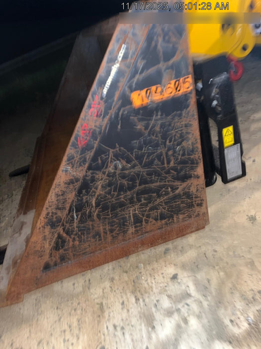 2020 ARROW MATERIAL HANDLING Telehandler Bucket Pin-On