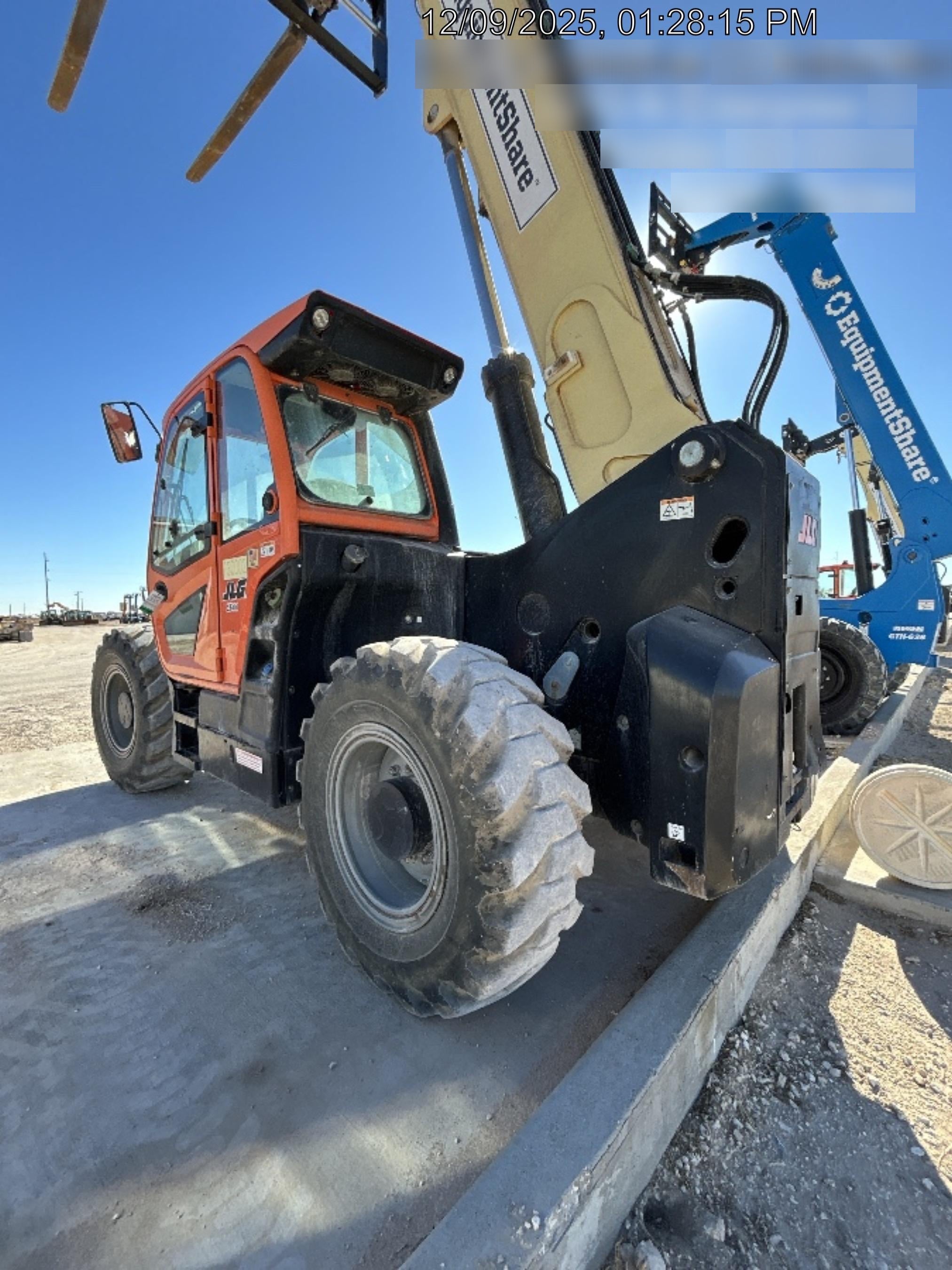 2021 JLG 1644