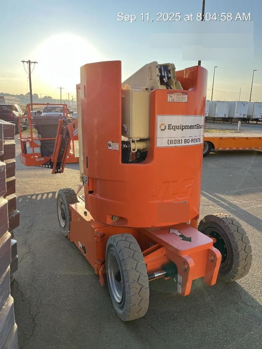 2019 JLG E300AJP