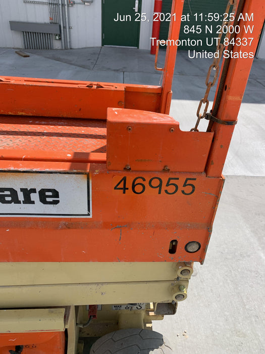 2017 JLG 1930ES Standard Options