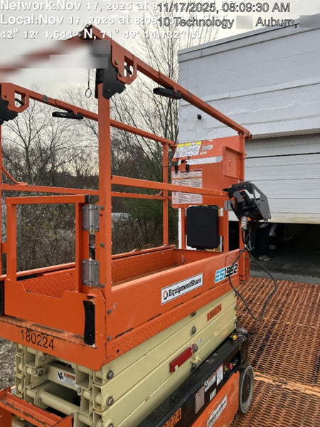 2021 JLG ES1932