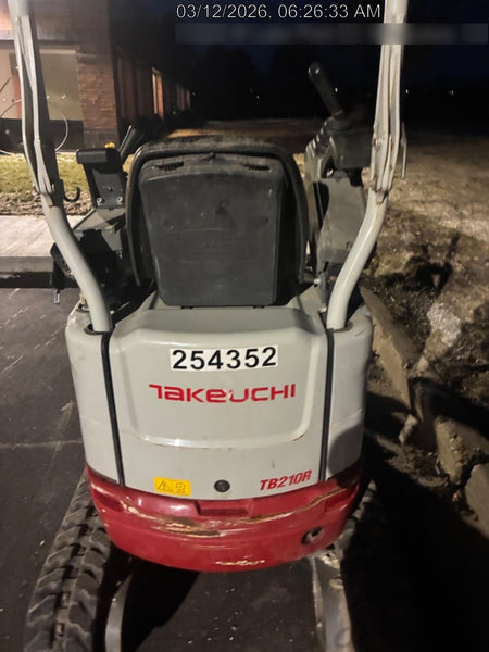 2022 TAKEUCHI TB210R