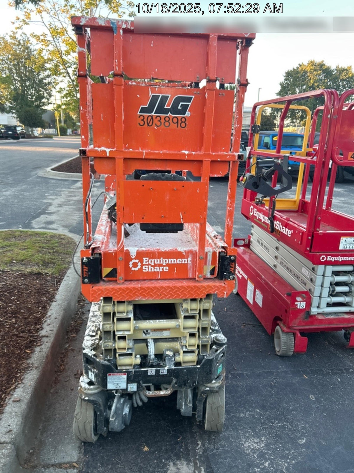 2023 JLG ES1932