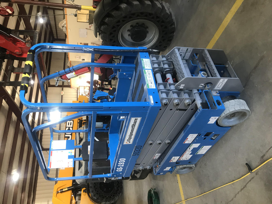 2019 Genie GS-1930 Fixed Rails with Chain Entry