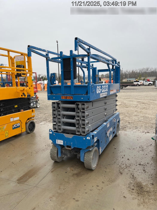 2020 Genie GS-3232 Standard, Folding half height swing gate