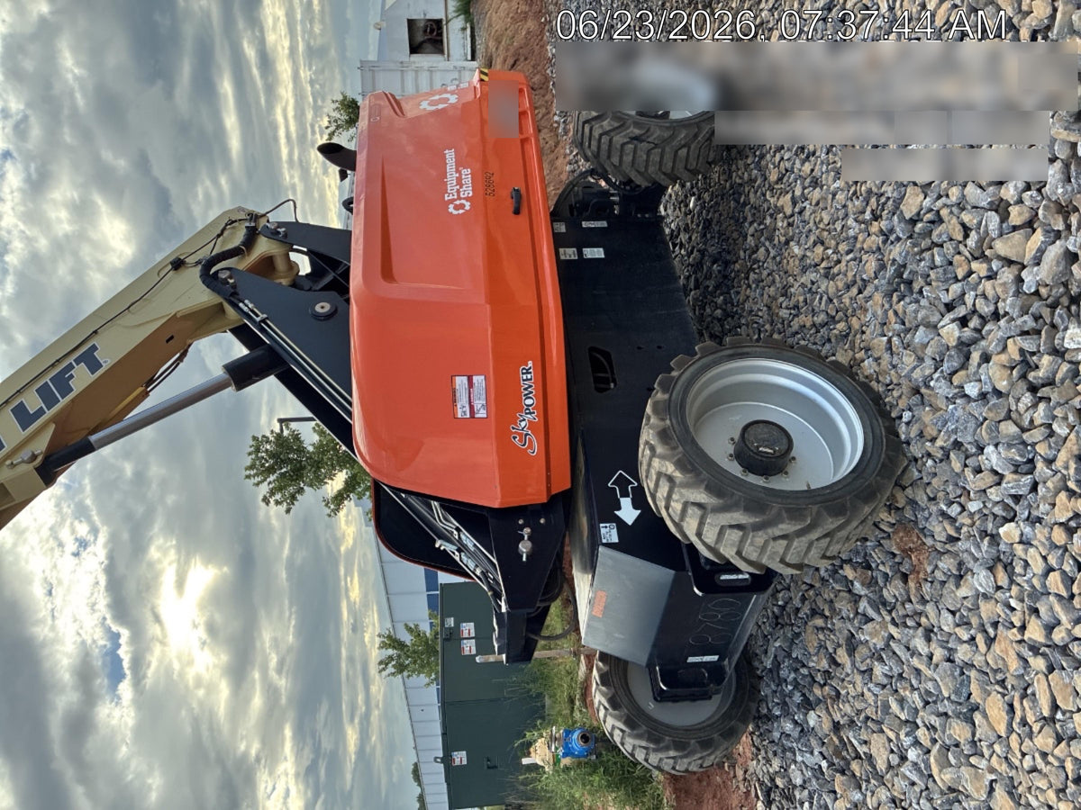 2025 JLG 660SJ