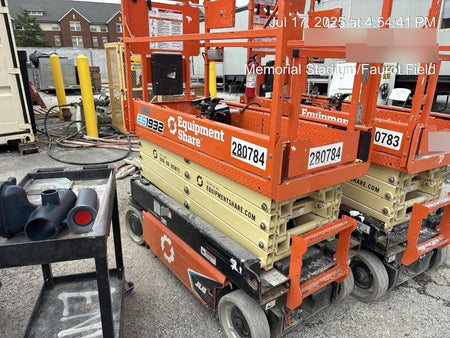 2022 JLG ES1932