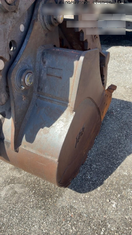2023 CASE CX260E