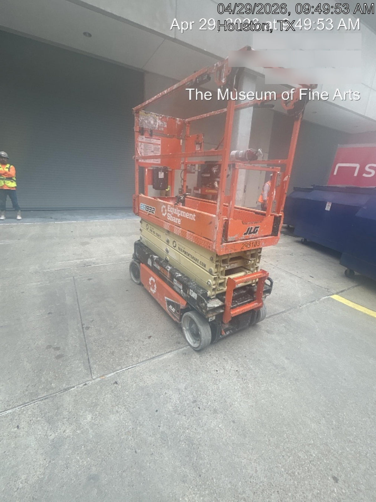 2023 JLG ES1932