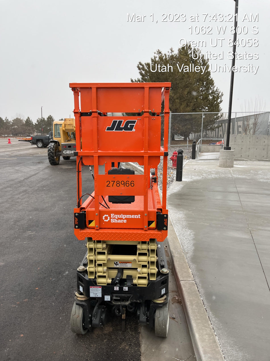 2022 JLG ES1932