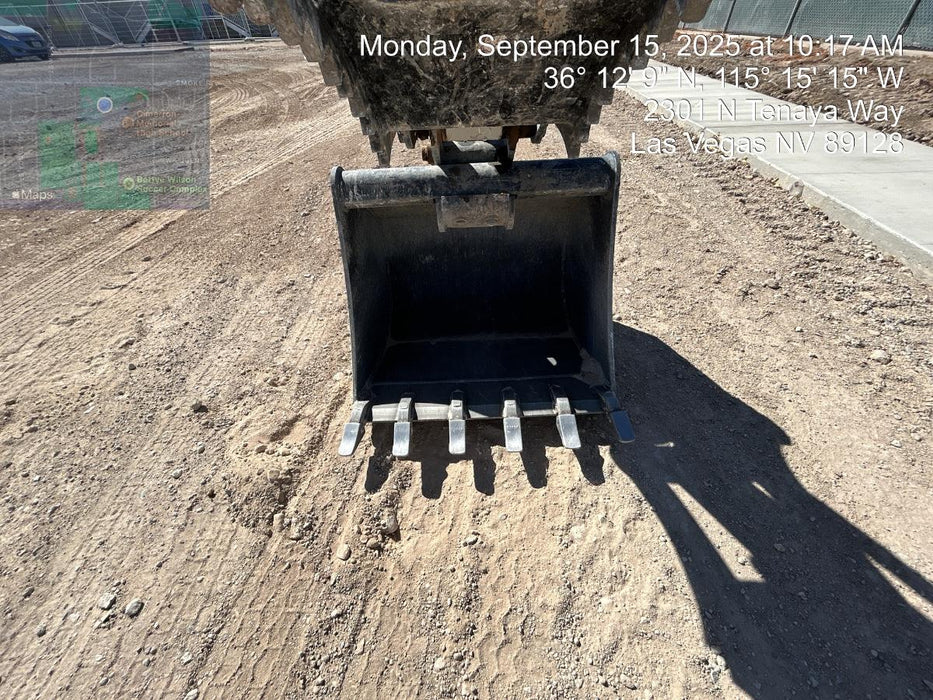 2025 TAKEUCHI 36" Bucket - Takeuchi