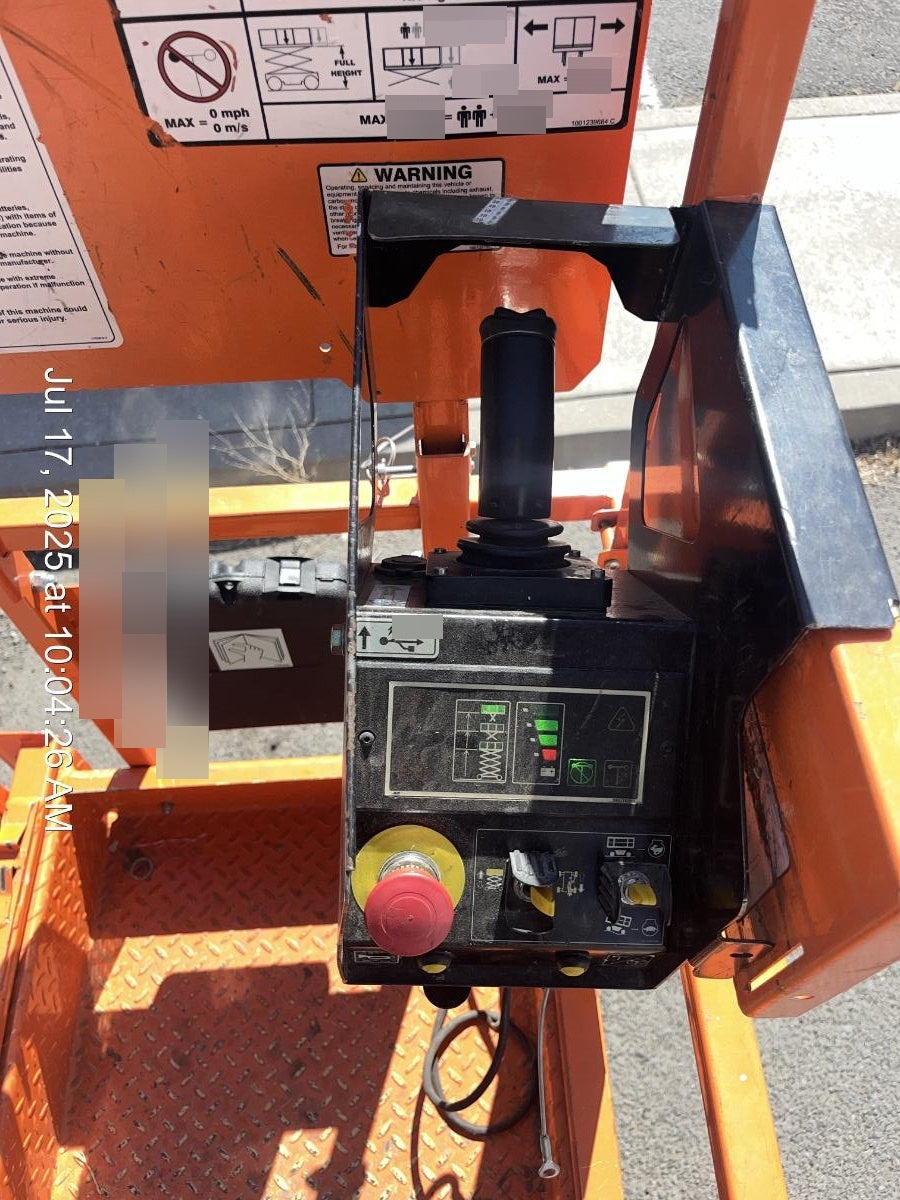 2022 JLG ES2632