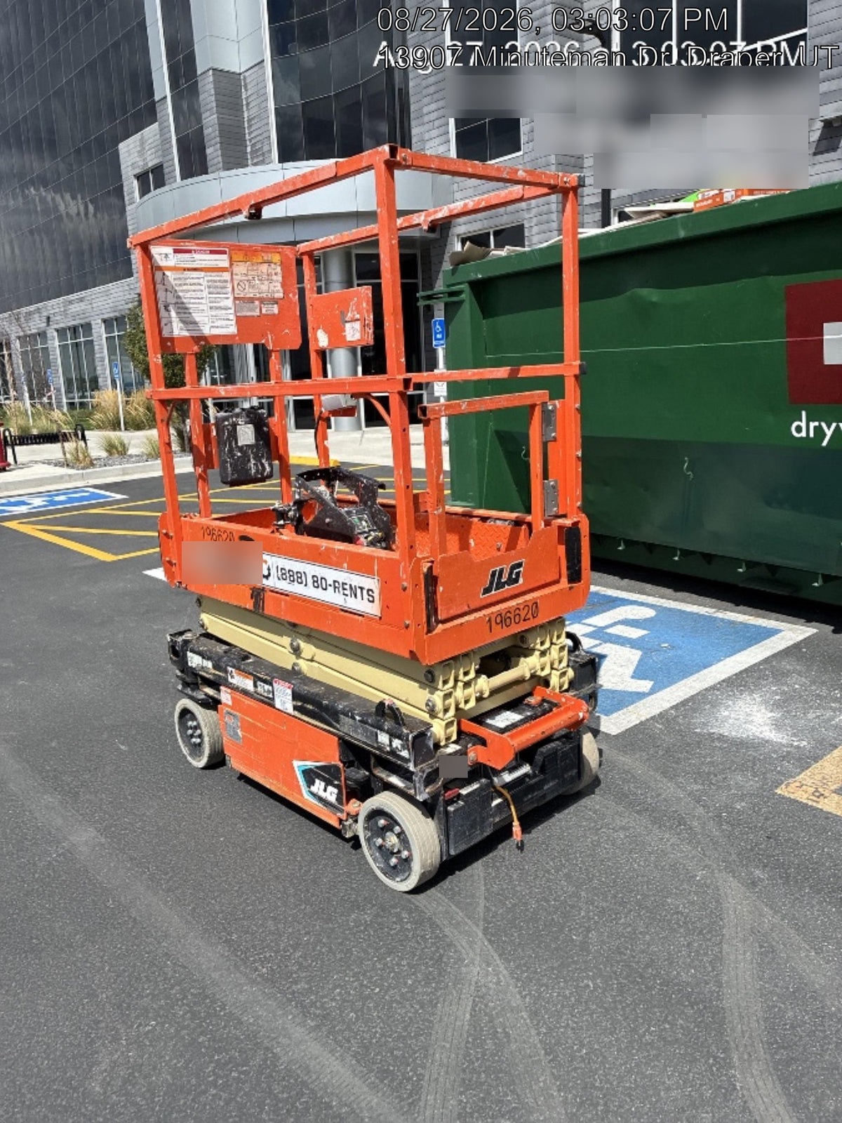 2021 JLG ES1330L