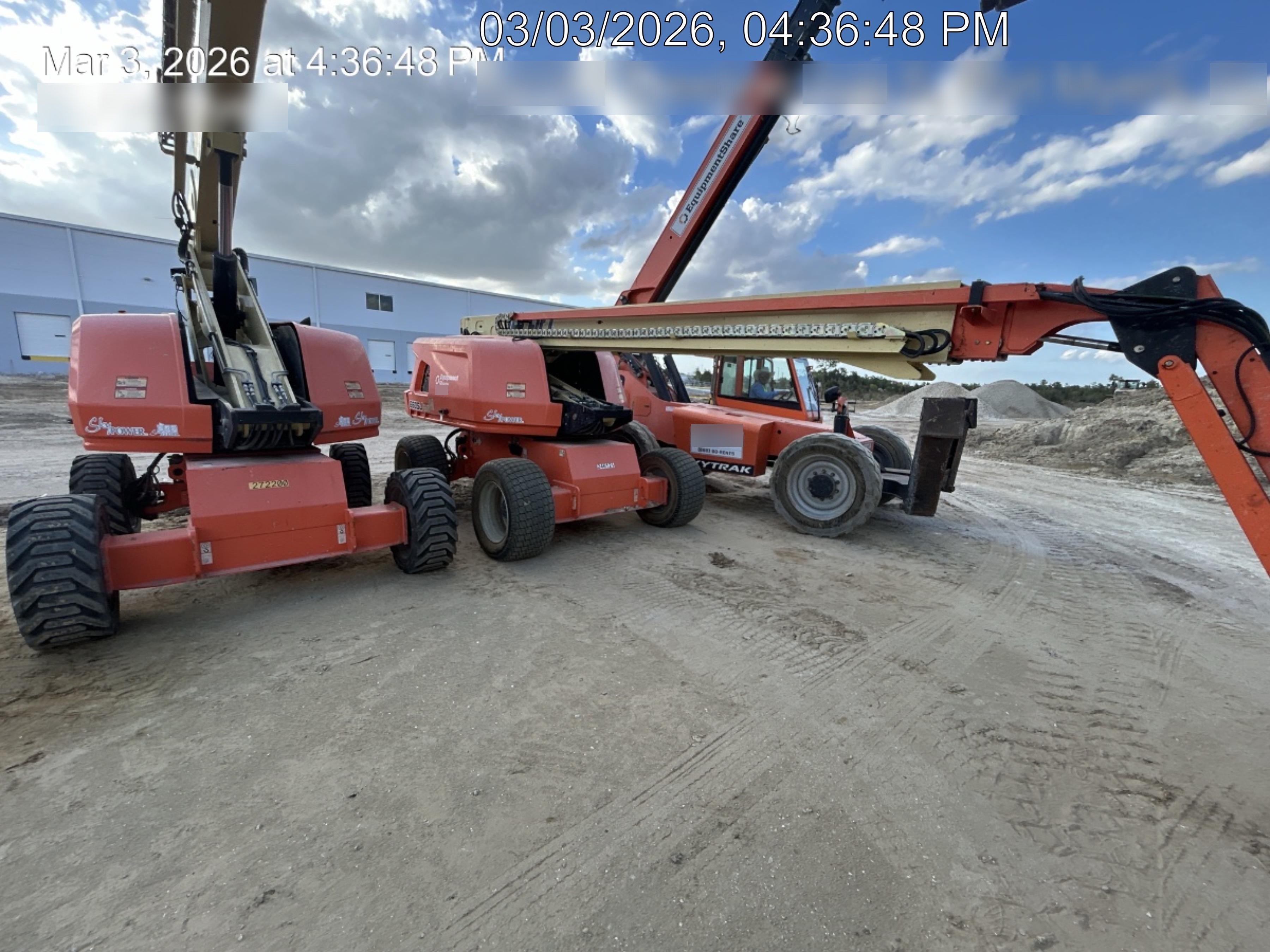 2022 JLG 660SJ