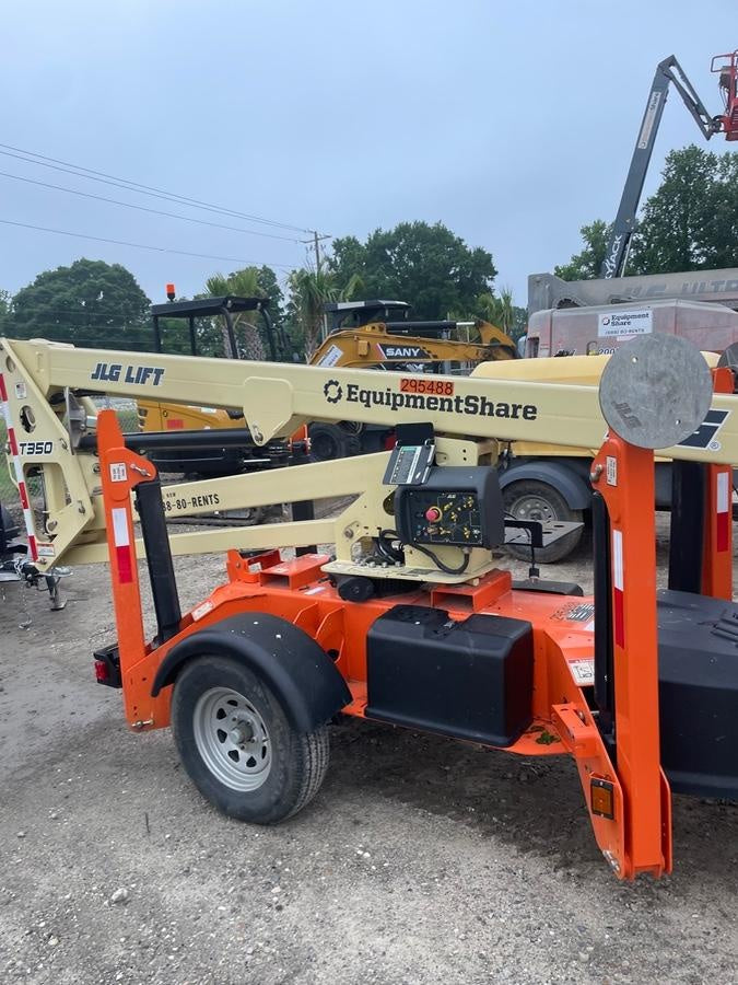 2023 JLG T350