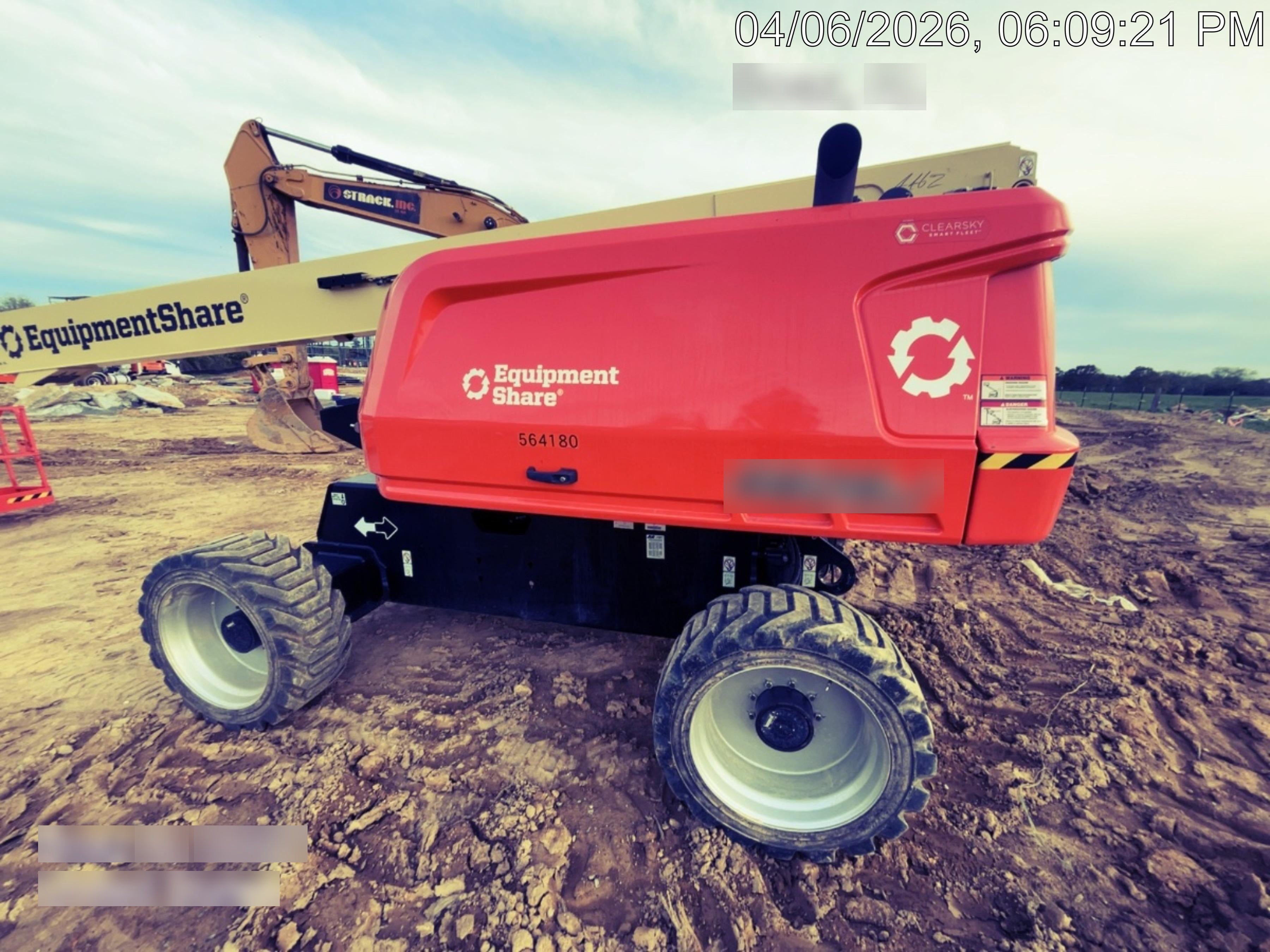2025 JLG 660SJ