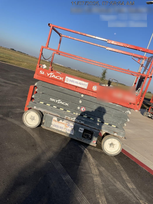 2016 Skyjack SJIII-3226 26' Scissor Lift