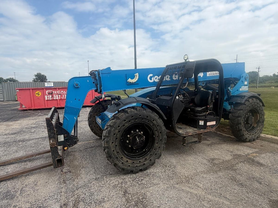 2019 Genie GTH-844 GTH-844 w/Open ROPS, FF Tires, beacon/work lights, 60" carriage/forks