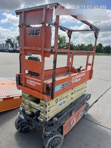 2022 JLG ES1932
