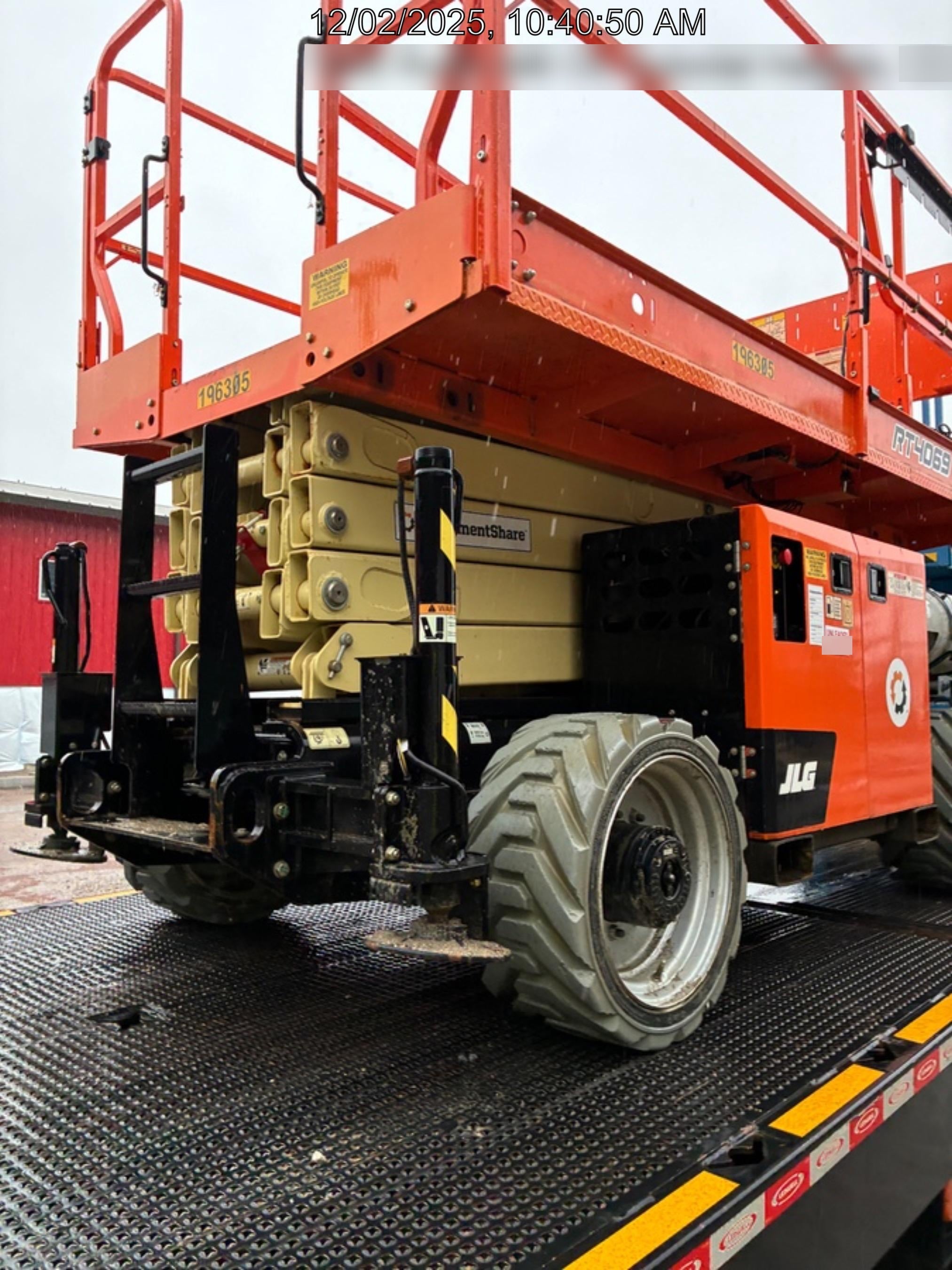 2021 JLG RT4069