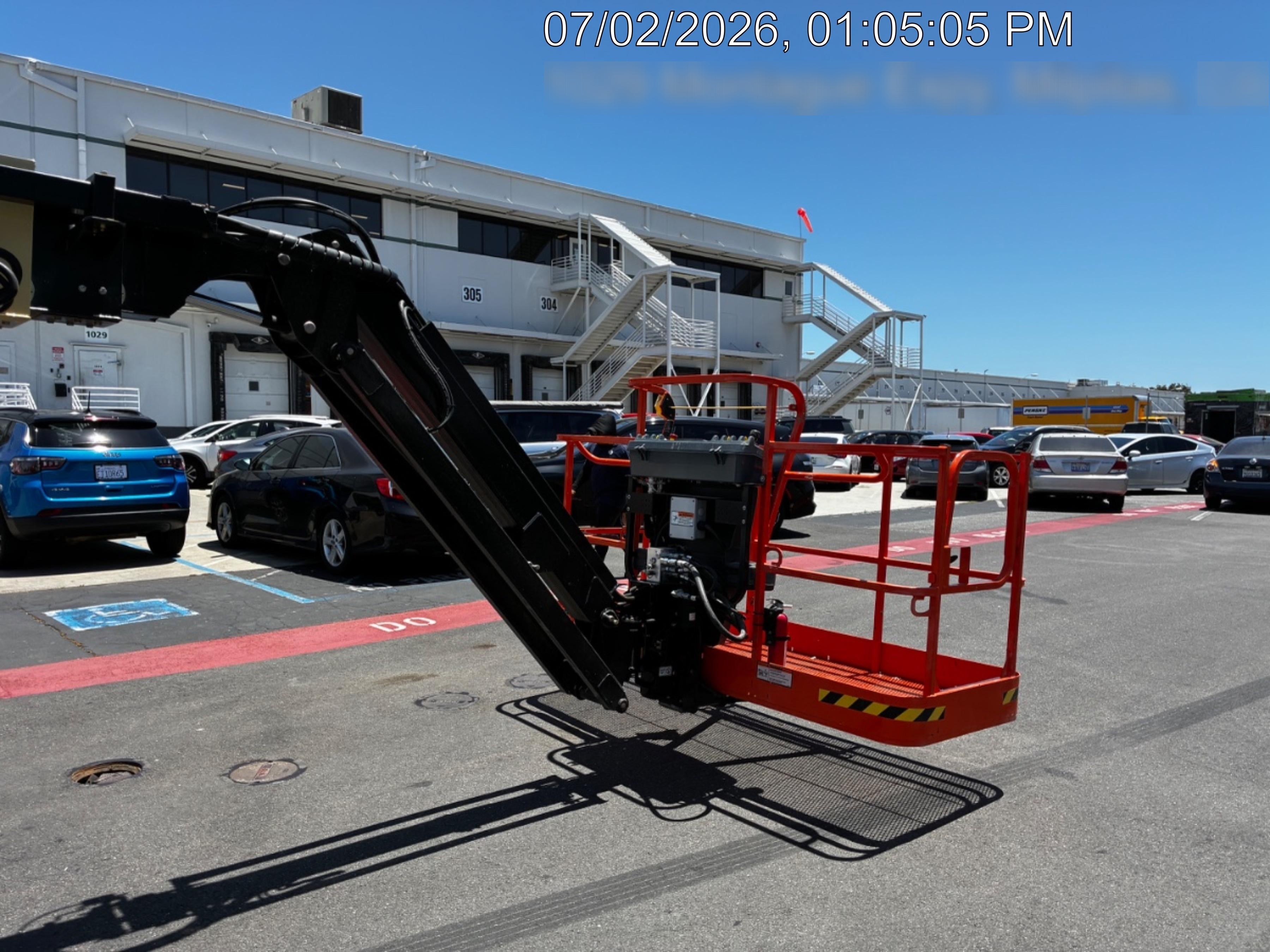 2025 JLG 660SJ
