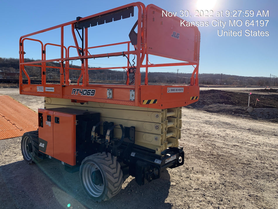 2022 JLG RT4069