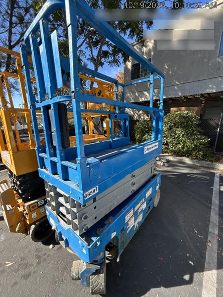 2020 Genie GS-1930 Solid Non Marking Tires, Beacon, Folding rails with half height swing gate, 800W Inverter