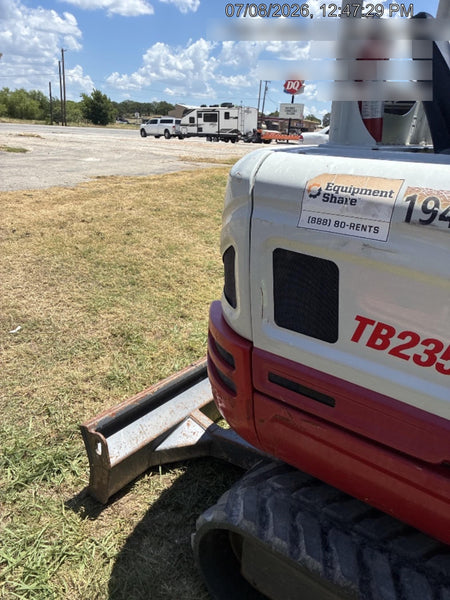 2021 TAKEUCHI TB235-2R