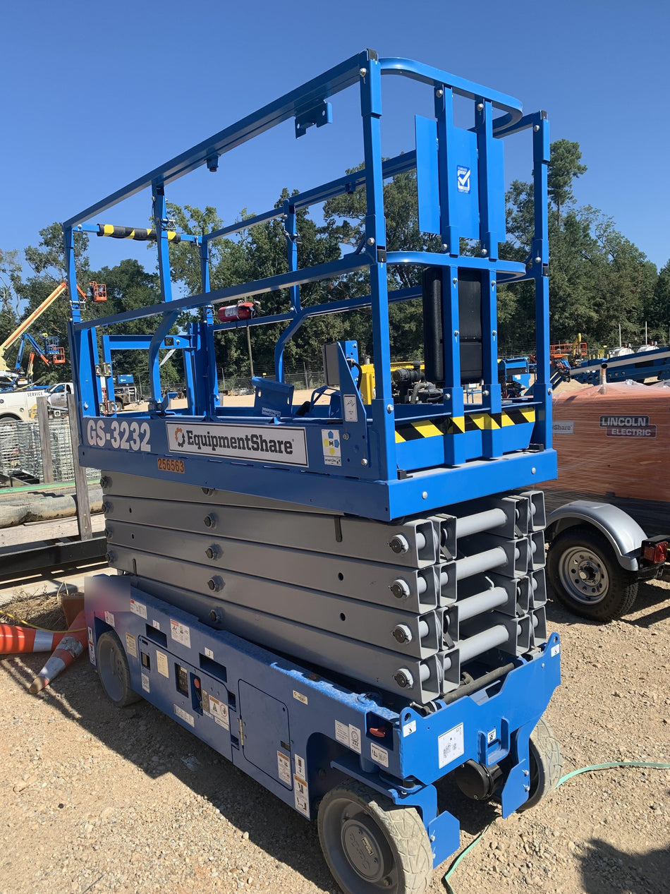 2022 GENIE GS-3232