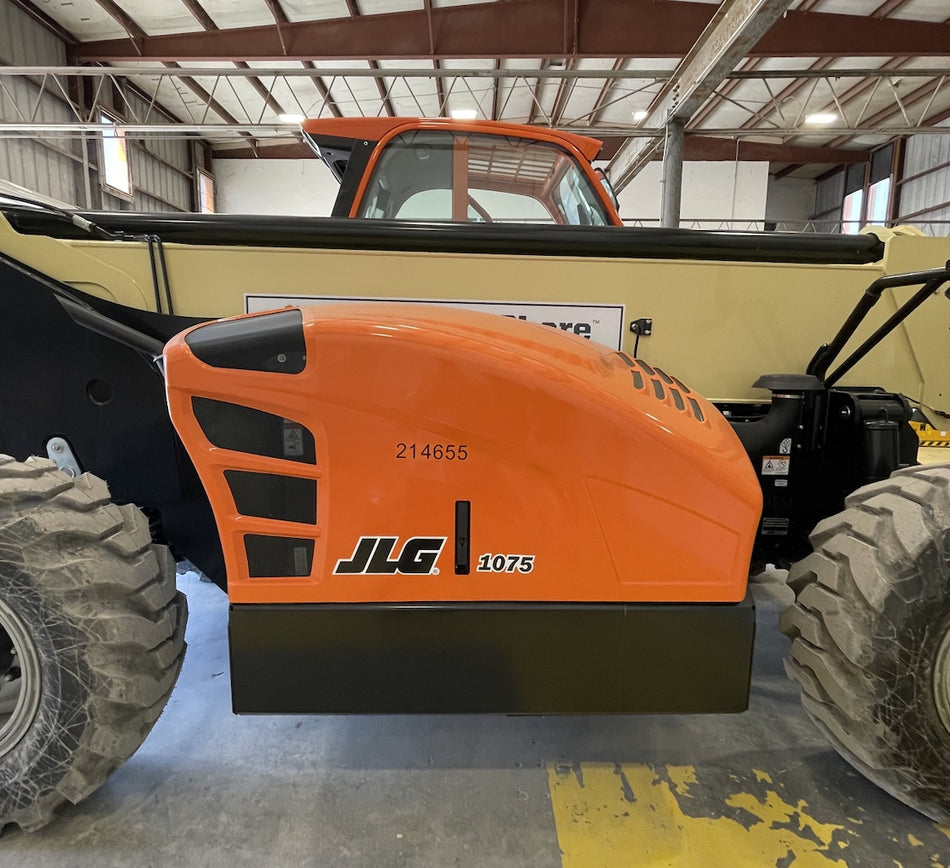 2022 JLG 1075