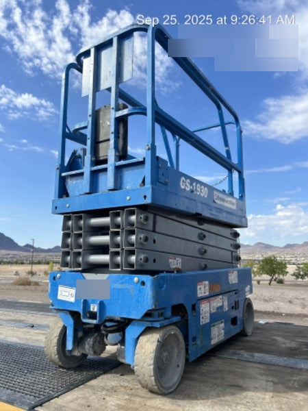 2019 Genie GS-1930 Fixed rails with chain Entry