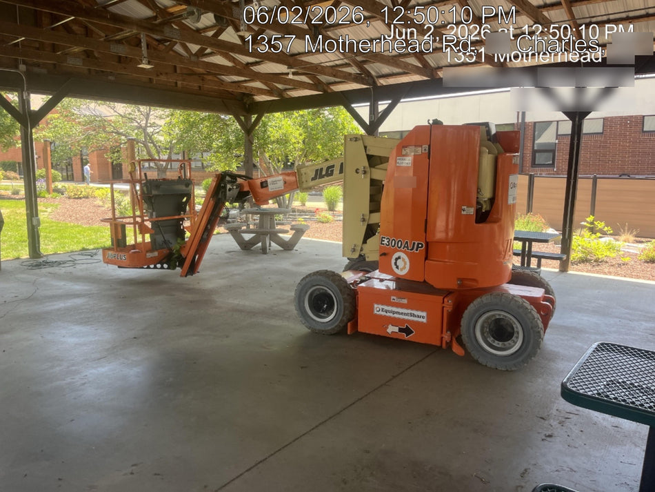 2019 JLG E300AJP