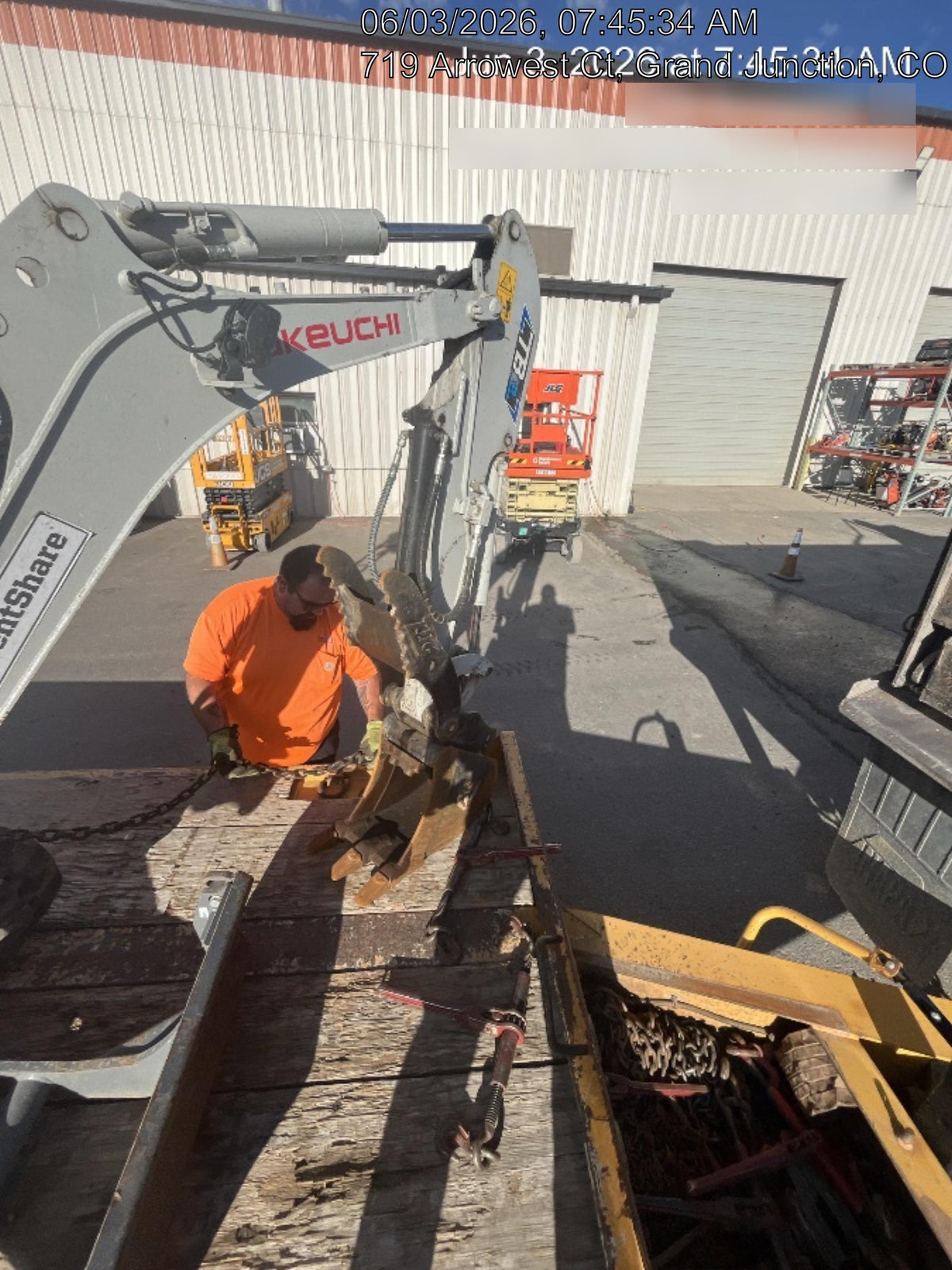 2023 TAKEUCHI TB20e