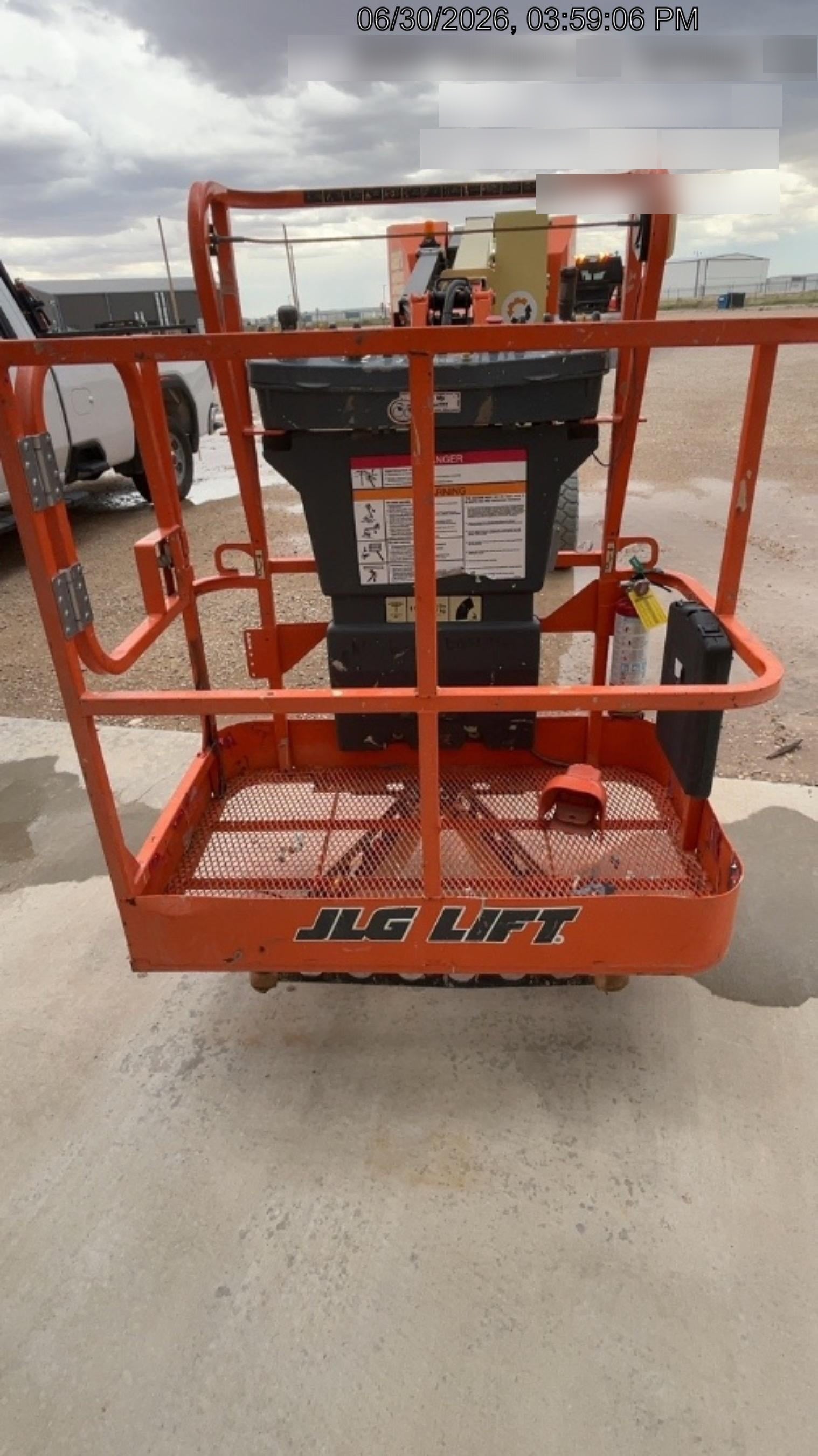 2020 JLG E300AJP