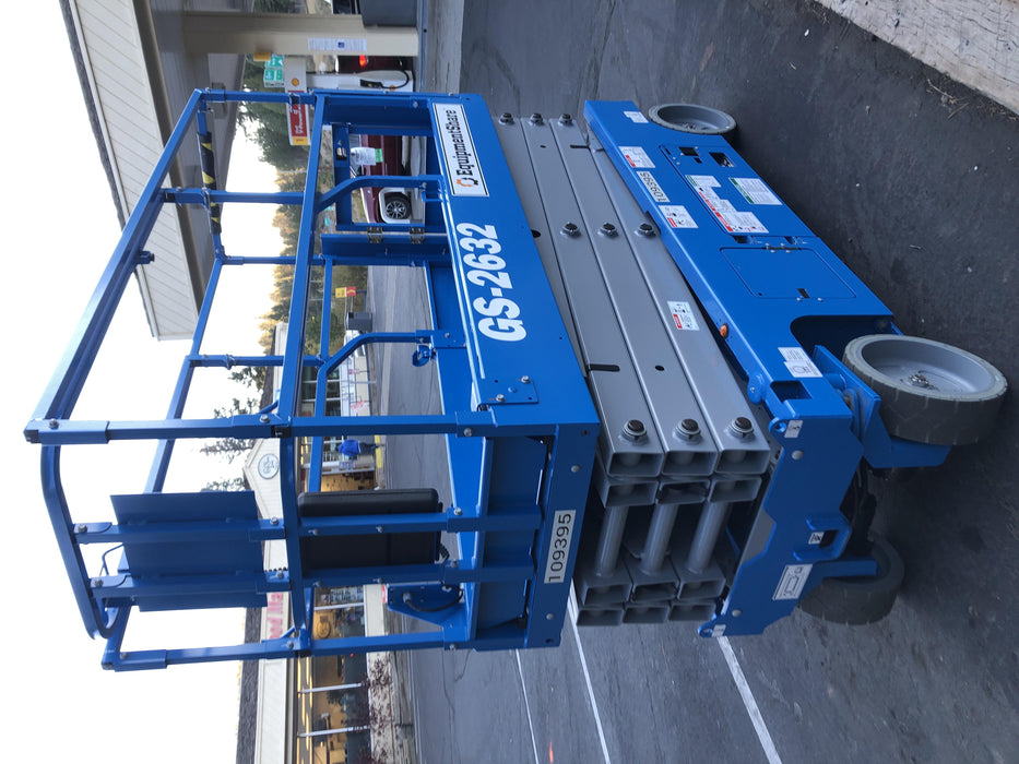 2020 Genie GS-2632 Solid NM Tires, Folding Rails with Half-Height Swing Gate, Beacon, 800W Invertor