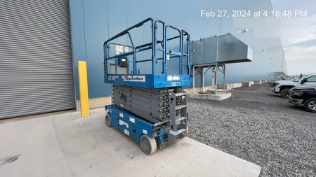 2019 Genie GS-4047 Folding rails with half height swing gate
