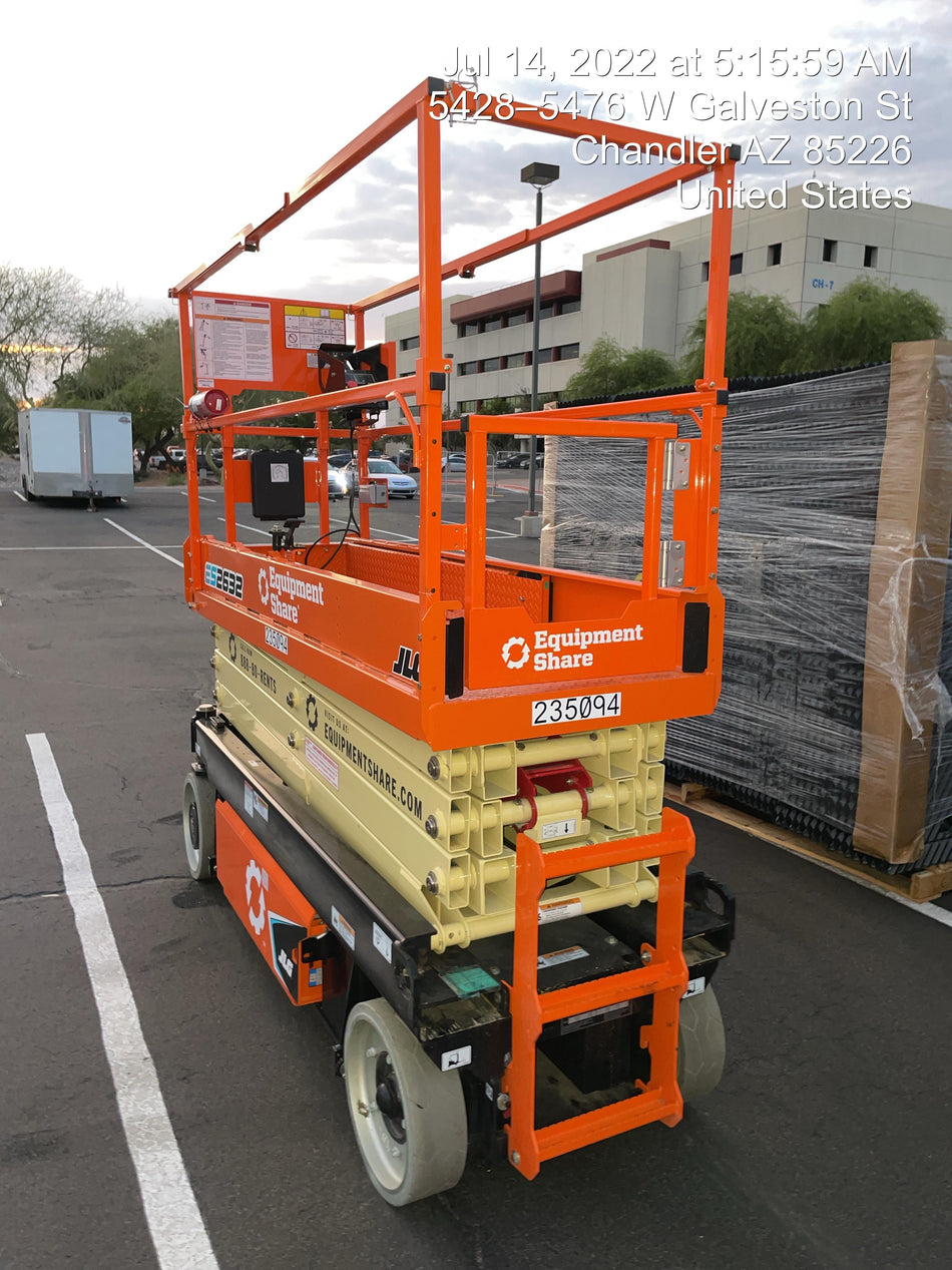 2022 JLG ES2632