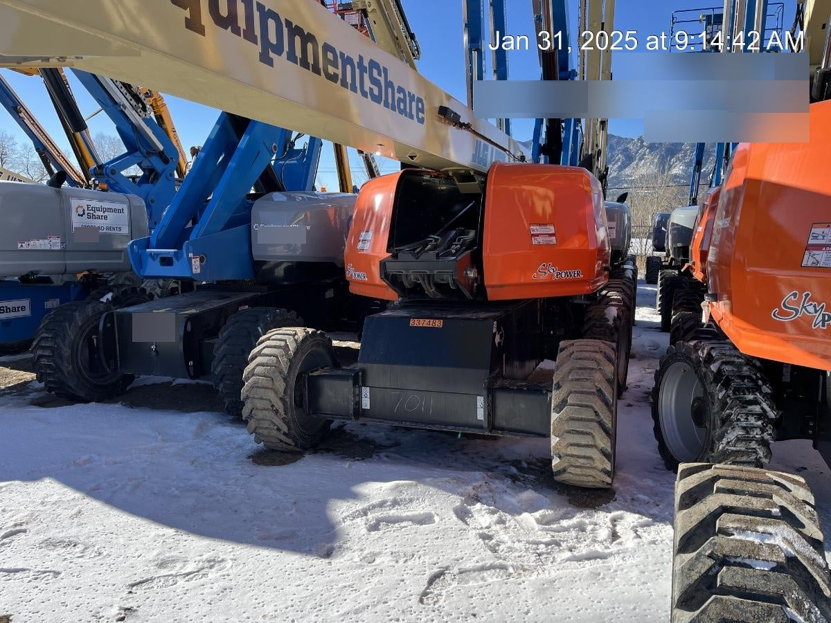 2023 JLG 660SJ