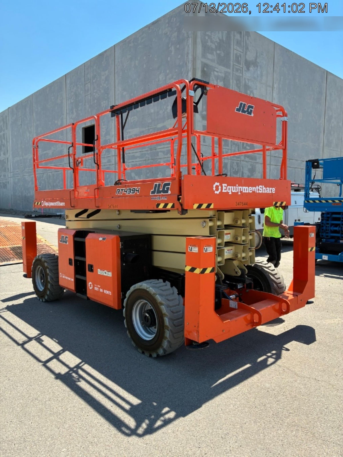 2023 JLG RT4394