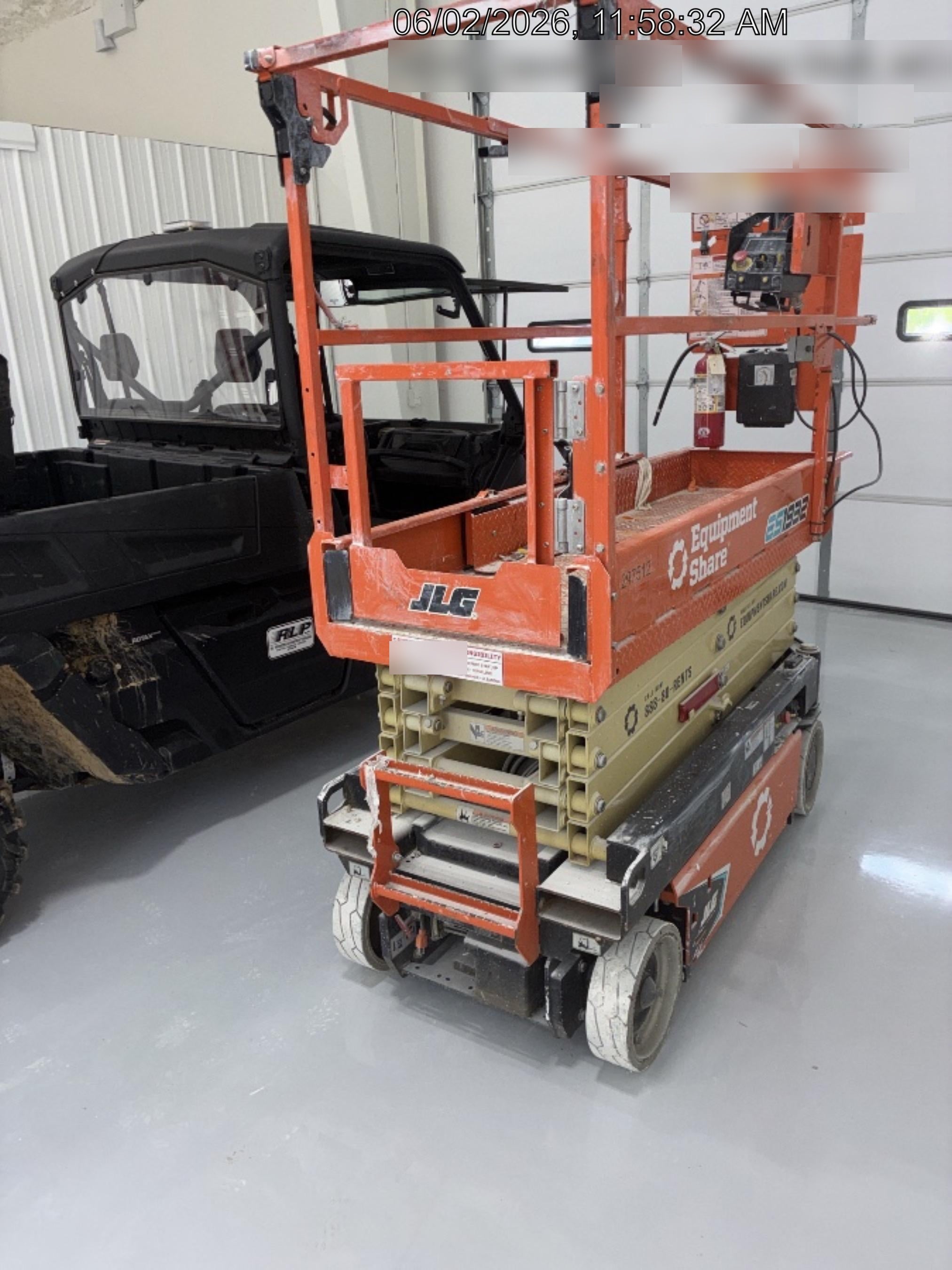2023 JLG ES1932
