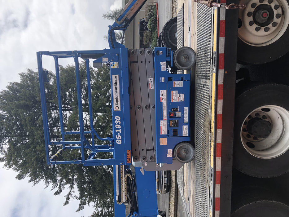2020 Genie GS-1930 Solid Non Marking Tires, Beacon, Folding rails with half height swing gate, 800W Inverter