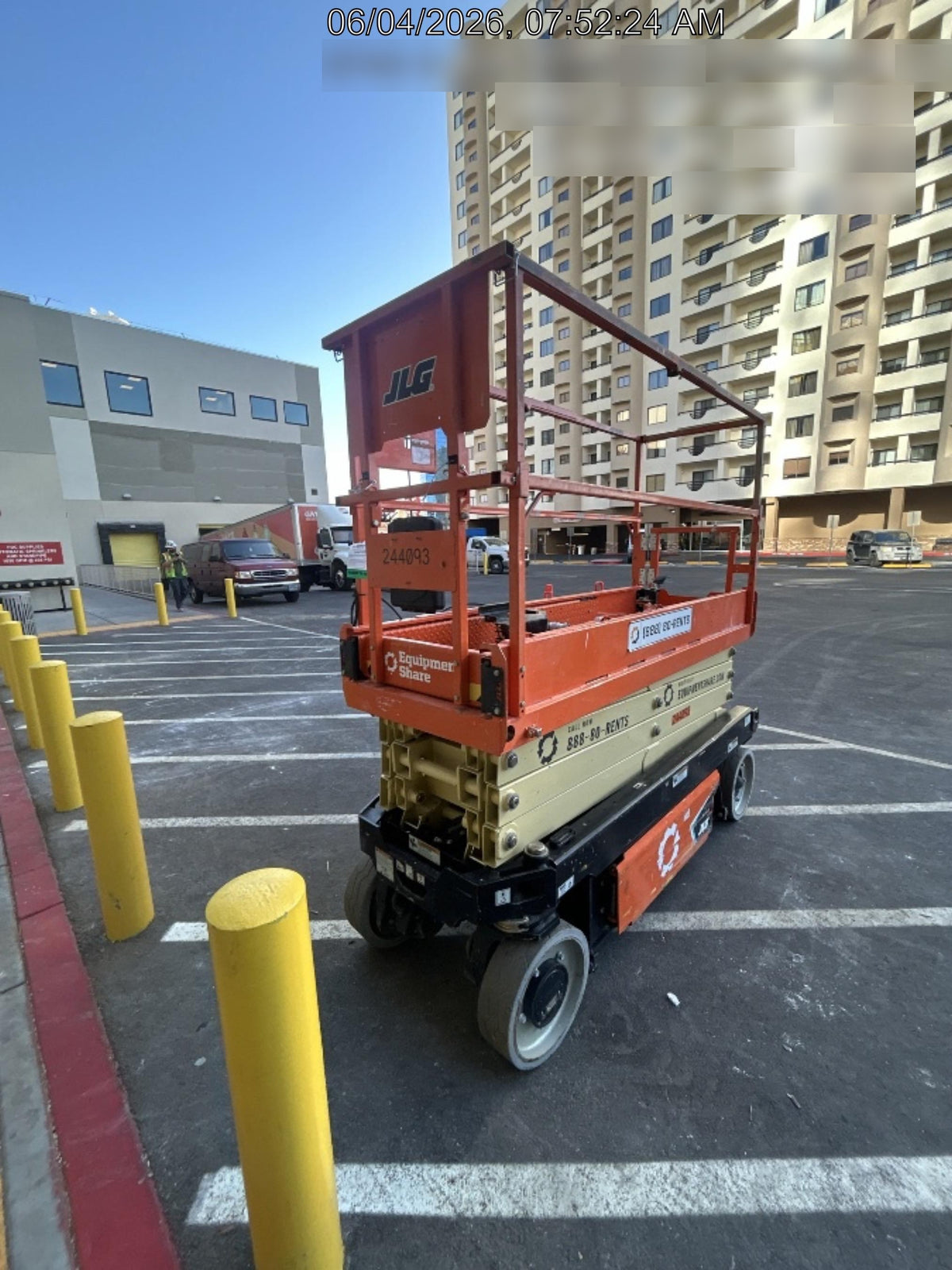 2022 JLG ES2632