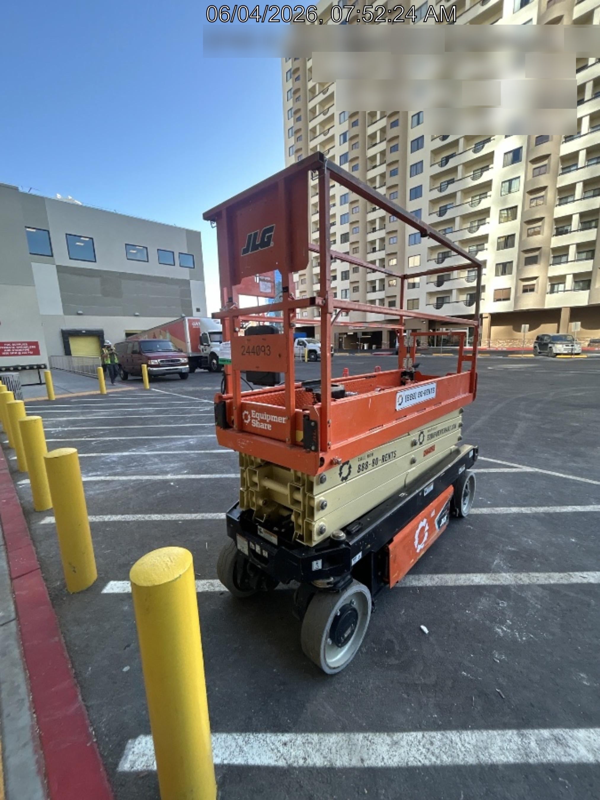 2022 JLG ES2632