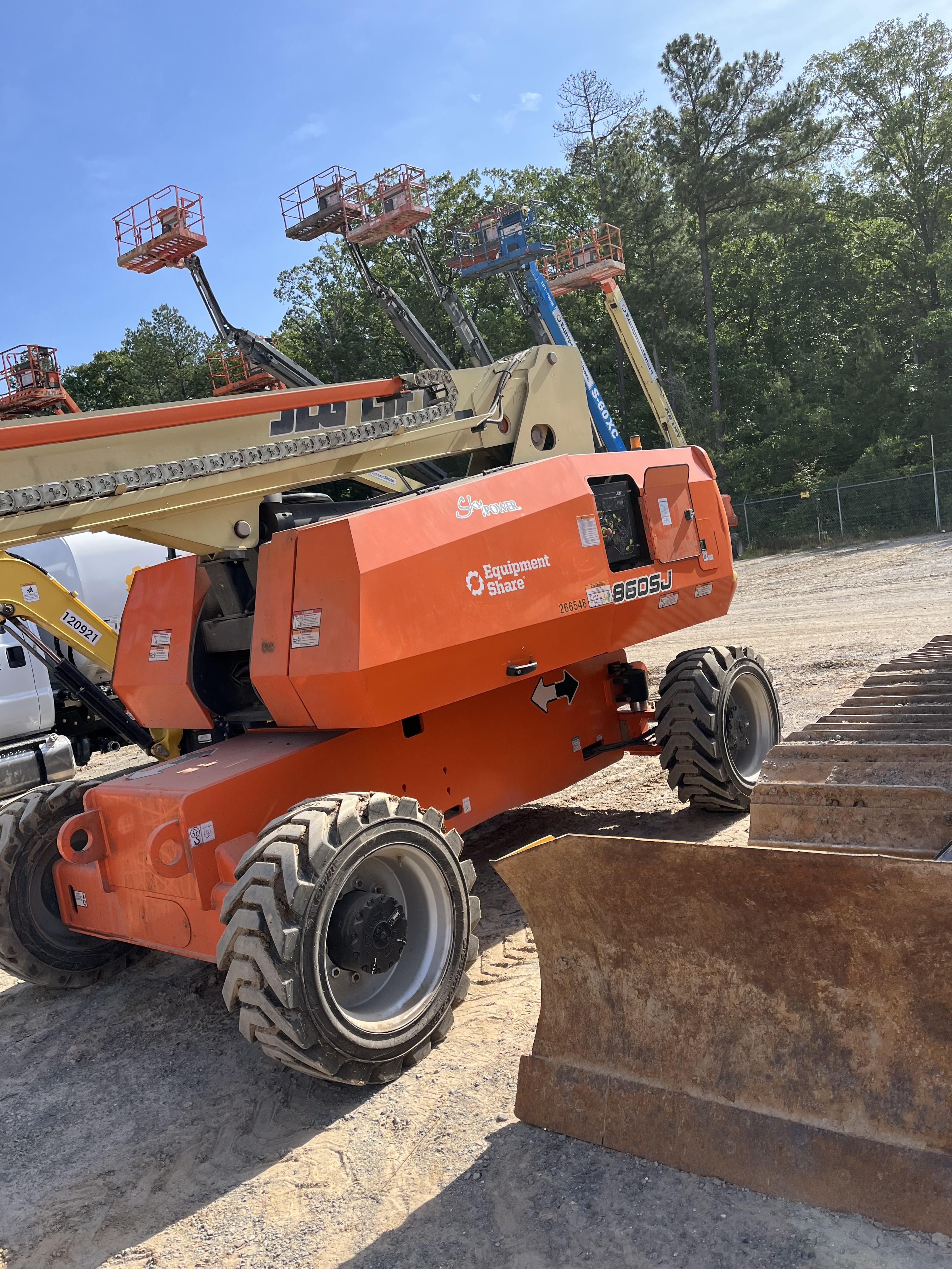 2022 JLG 860SJ