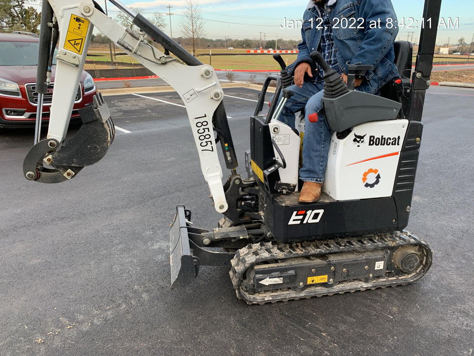 2021 BOBCAT E10