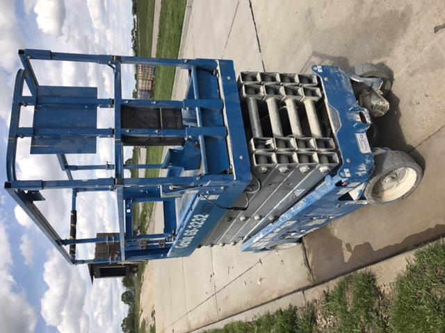 2017 Genie GS-3232 Genie GS3232 Scissor Lift