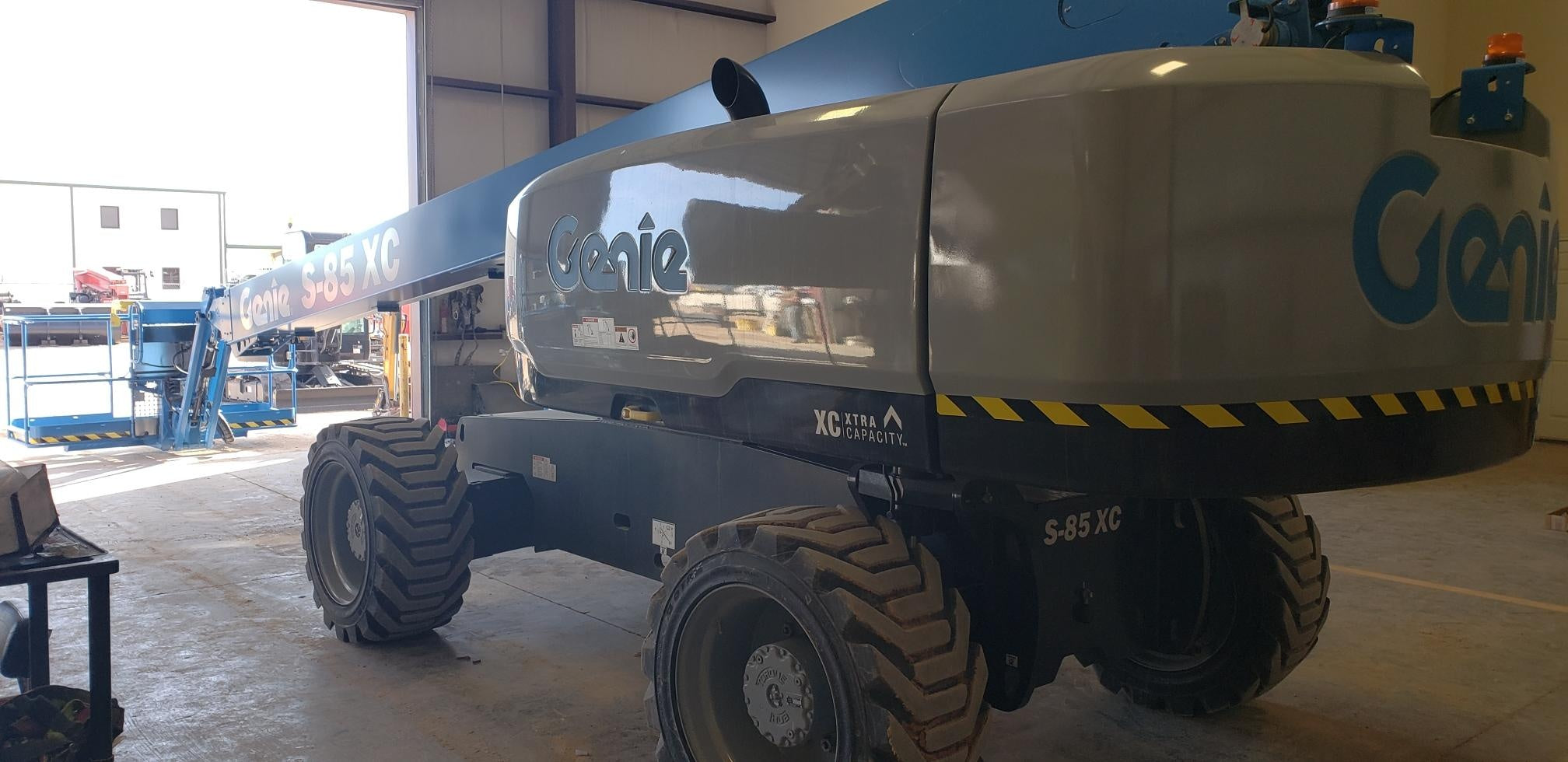 2018 GENIE S-85