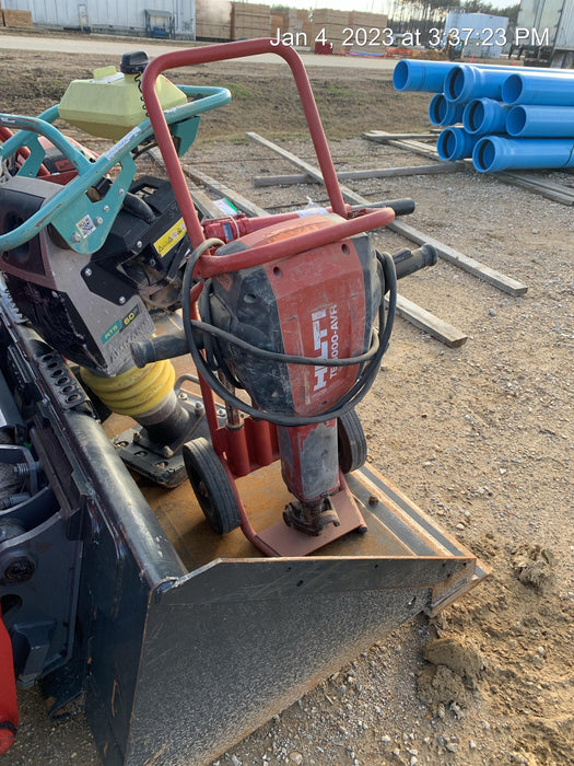 2020 HILTI TE 3000-AVR