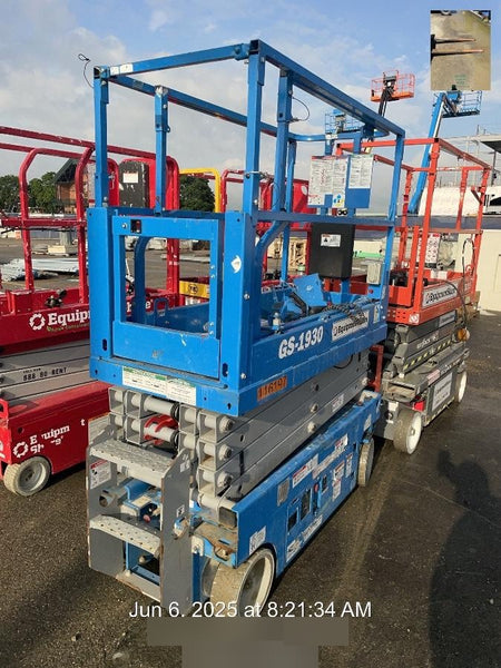 2020 Genie GS-1930 Solid Non Marking Tires, Beacon, Folding rails with half height swing gate